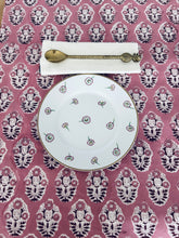 Load image into Gallery viewer, Urdu Boota  ~ Tablecloth