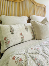 Load image into Gallery viewer, Aarna | Quilted Coverlet King