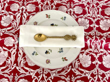 Load image into Gallery viewer, Kiara~ Tablecloth