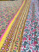 Load image into Gallery viewer, Basanti Cotton Filled Quilt  ~ King