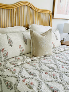 Aarna | Quilted Coverlet King