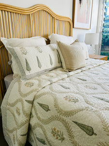 Mira | Quilted Coverlet King