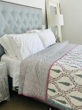 Load image into Gallery viewer, Jahnvi Mughal Cotton Filled Quilt |Queen