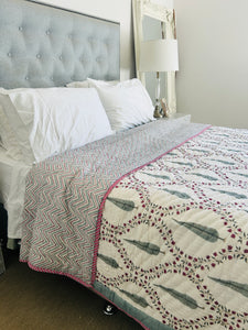 Jahnvi Mughal Cotton Filled Quilt |Queen