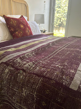 Load image into Gallery viewer, Vintage Kantha Throw ~ Amand