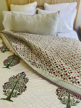 Load image into Gallery viewer, Saesha Cotton  Filled Quilt | Queen