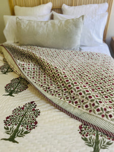 Saesha Cotton  Filled Quilt | Queen