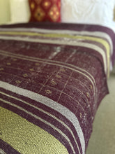Load image into Gallery viewer, Vintage Kantha Throw ~ Amand
