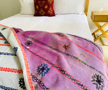 Load image into Gallery viewer, Vintage Kantha Throw ~ Prachal