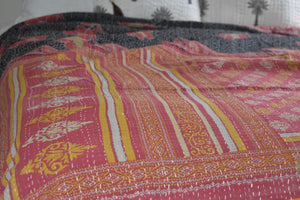 Evanshi Vintage Kantha Quilt | (QUEEN-KING)
