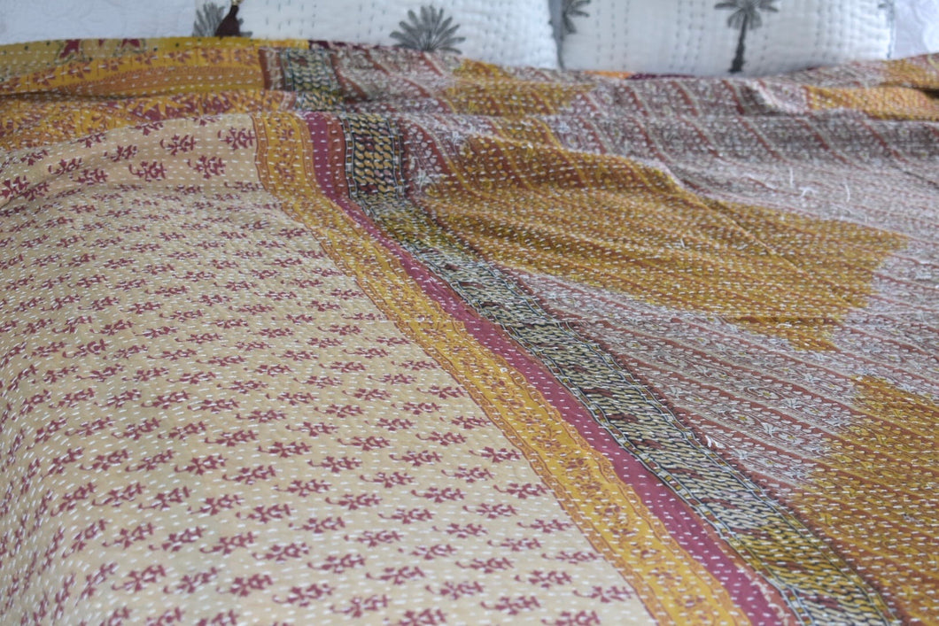 Anika Vintage Kantha Quilt | (QUEEN-KING)