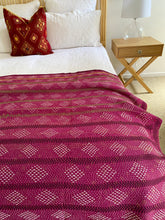 Load image into Gallery viewer, Vintage Kantha Throw ~ Mahit