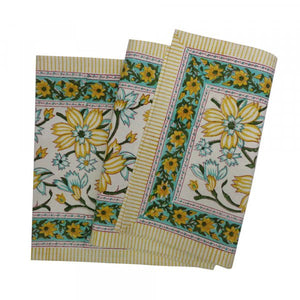 Amishi ~ Table Runner